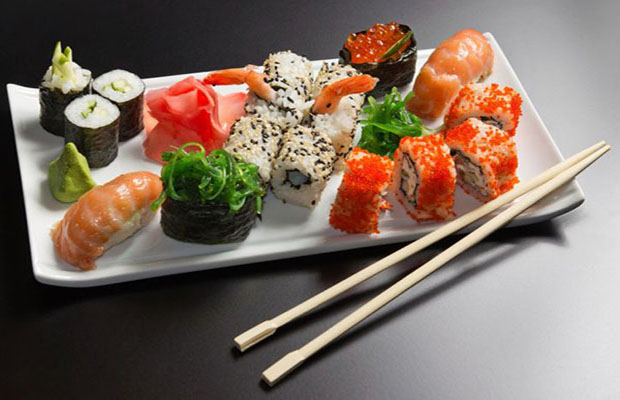Foto ilustrativa Combinado de Sushi e Sashimis