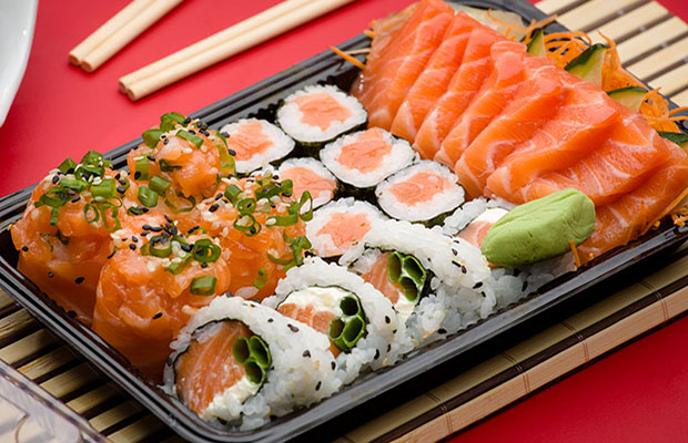 Foto ilustrativa Combinado de Sushi e Sashimis